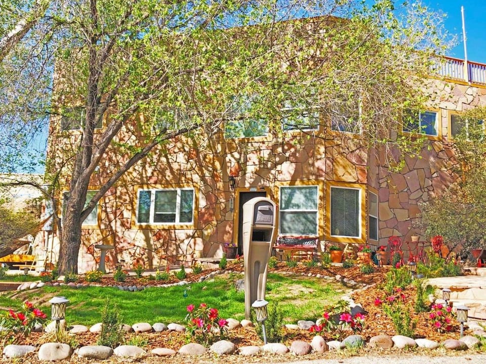 Property building, Garden, Garden view
