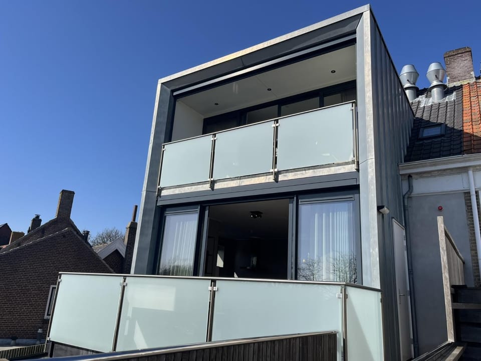 Property building, Day, View (from property/room), Balcony/Terrace