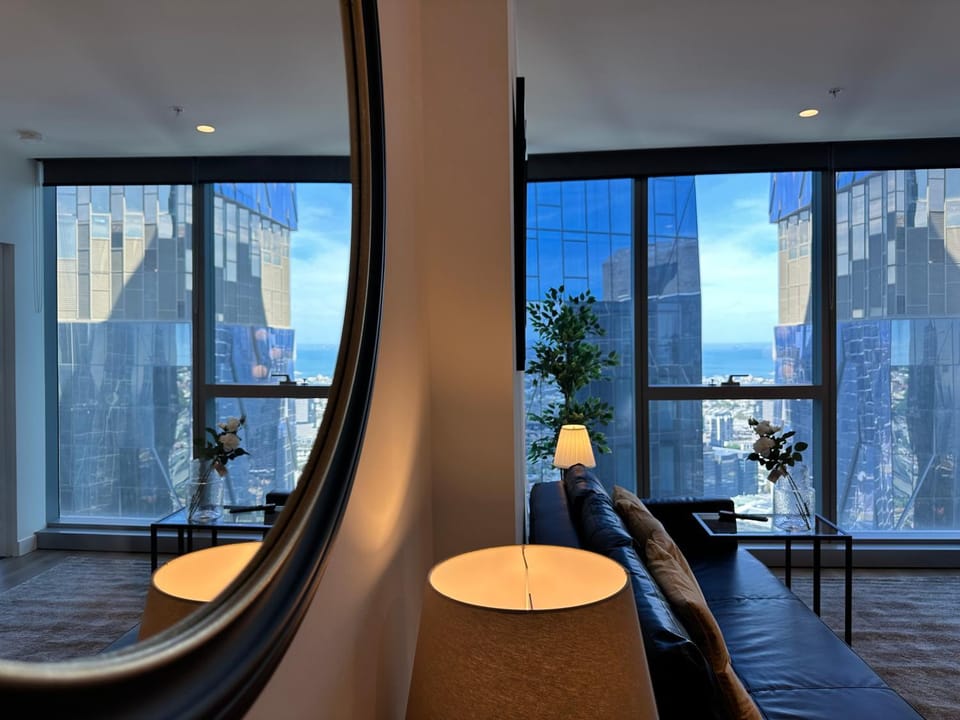 Ritz Grand Retreat Apartment in Melbourne