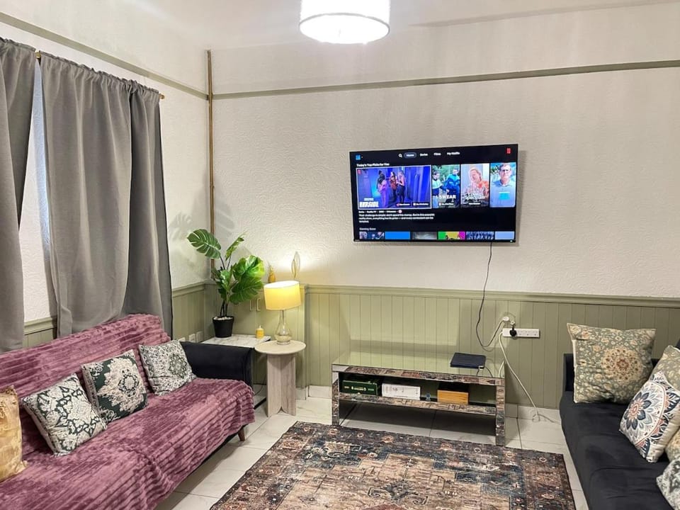 5 Bedroom House - 10 Beds - City Centre - Parking House in Cardiff