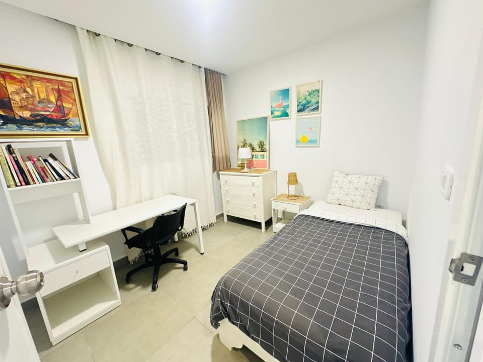 Bed, Lobby or reception, Photo of the whole room, Bedroom, hair dresser