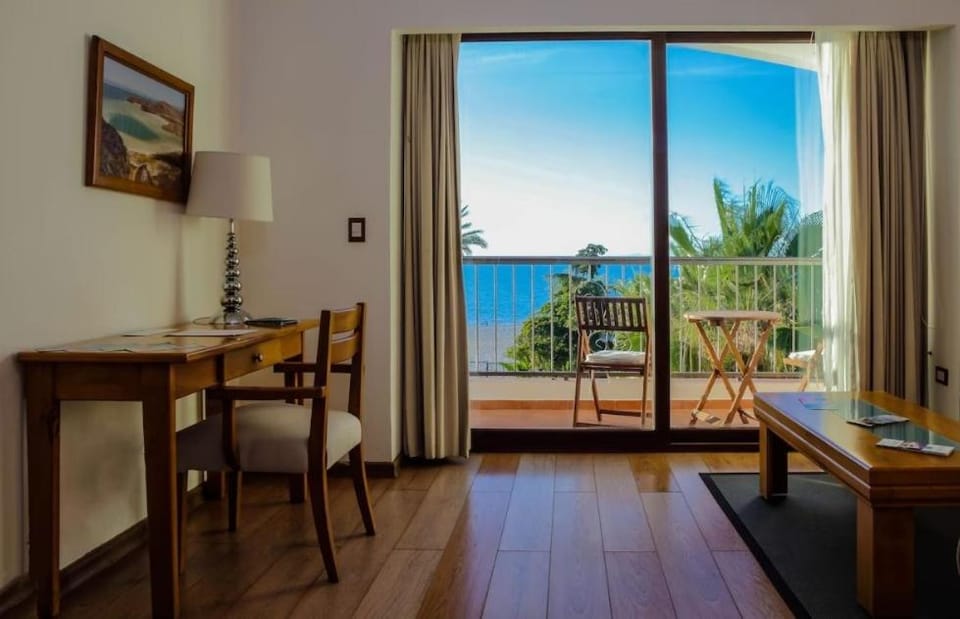 Seating area, Sea view
