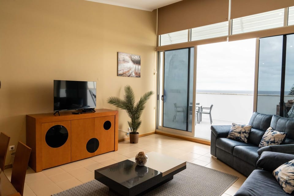 TV and multimedia, Balcony/Terrace, Living room