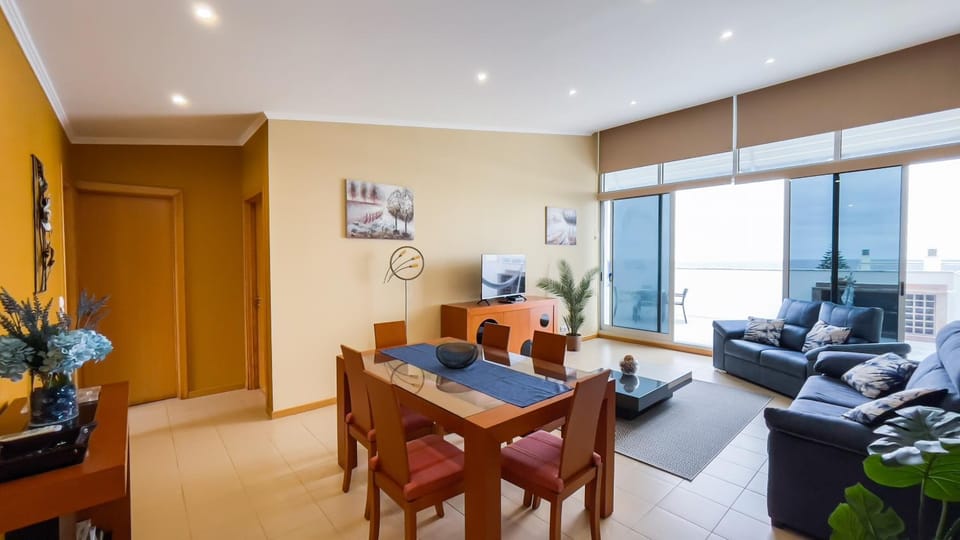 TV and multimedia, Balcony/Terrace, Living room, Dining area