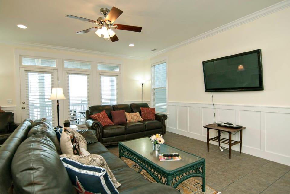 Burpeau Unit B by Bryant Real Estate House in Kure Beach