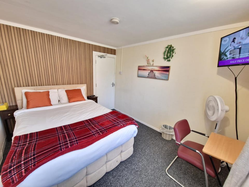 NightRest Homes 5 minutes to Luton Airport -Wifi - Free Parking -Luton Apartment in Luton
