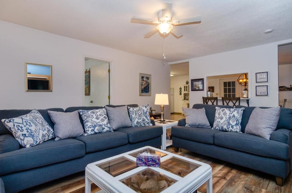 Sunny Vacations Cottage by Bryant Real Estate House in Kure Beach