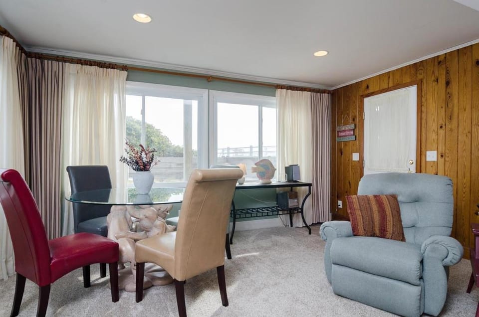 Good Times by Bryant Real Estate House in Kure Beach