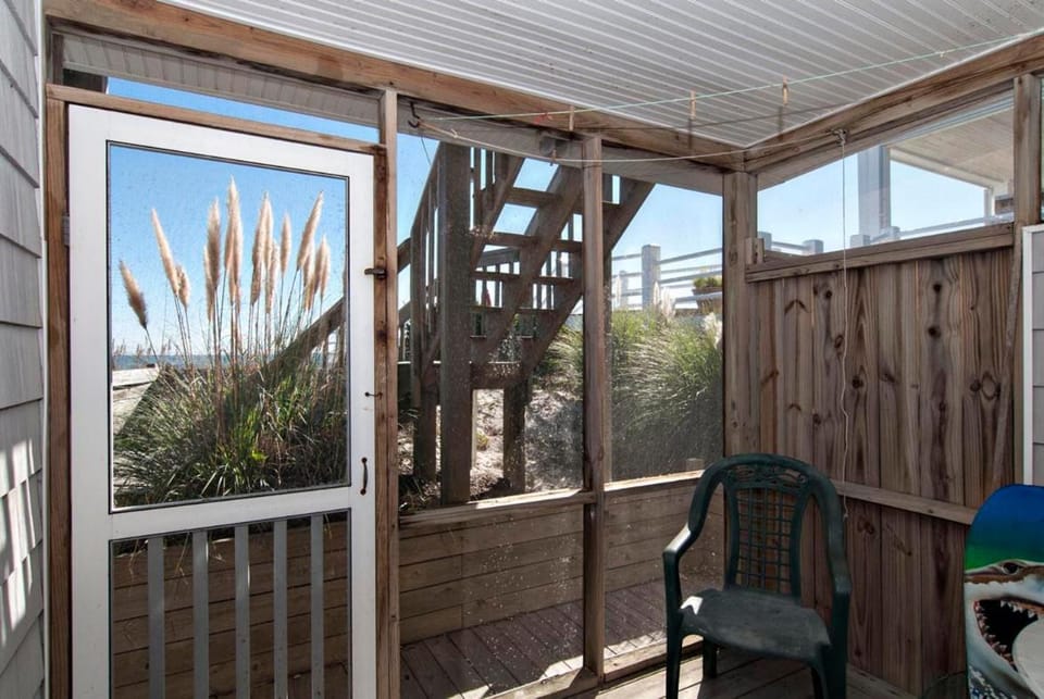 Good Times by Bryant Real Estate House in Kure Beach