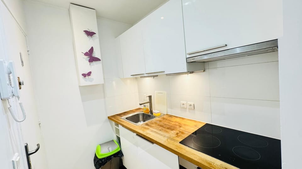 Bright flat near Marais & Chatlet Apartment in Paris