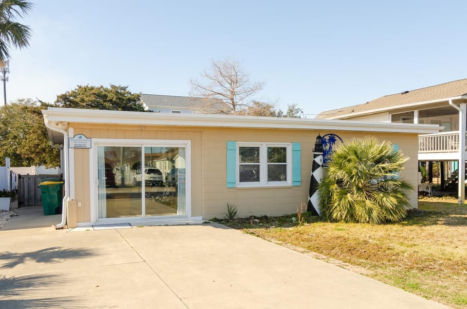 Happy Daze by Bryant Real Estate House in Kure Beach
