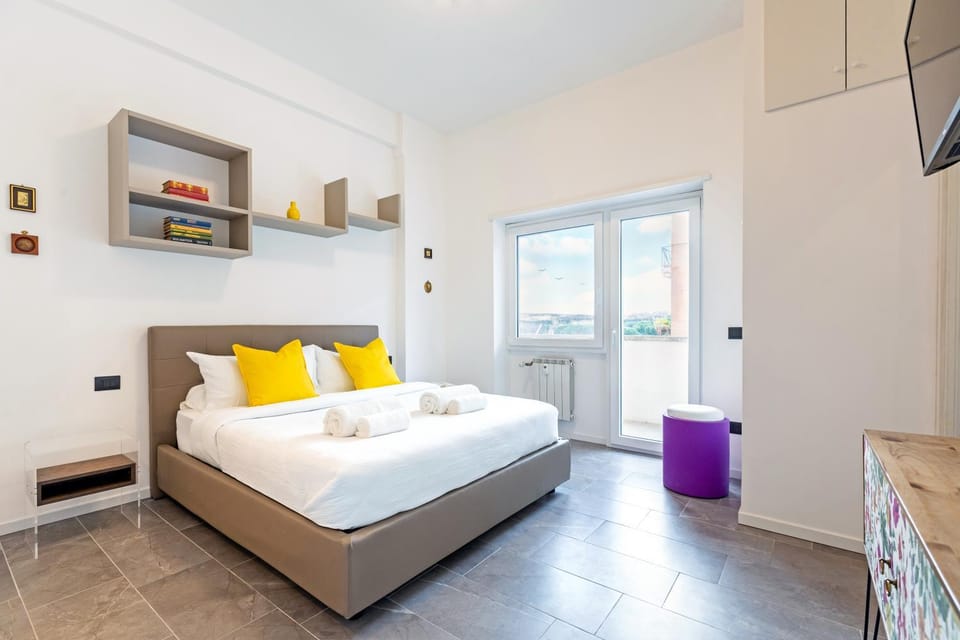 Library, Library, Bedroom