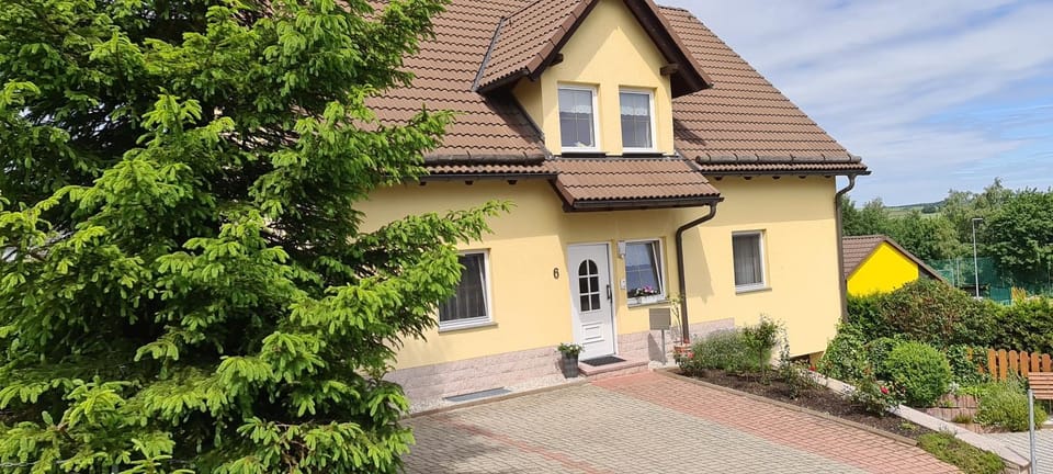 Property building, Spring
