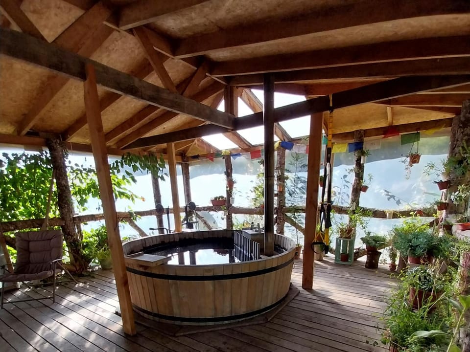 Cabaña Cerezos con Tinaja House in Araucania, Chile