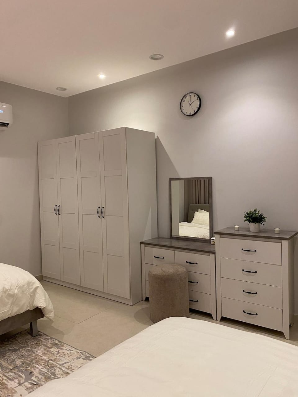 Bedroom, hair dresser, wardrobe