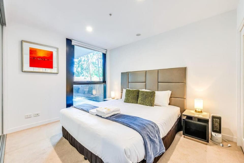 StayAU Convenient Apartment with Patio in Box Hill Apartment in Melbourne