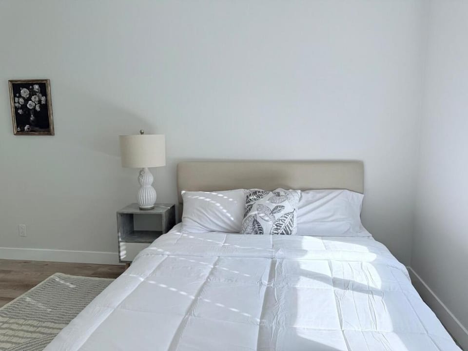 Modern Family Haven - Minutes from Disney Magic-OC House in Midway City