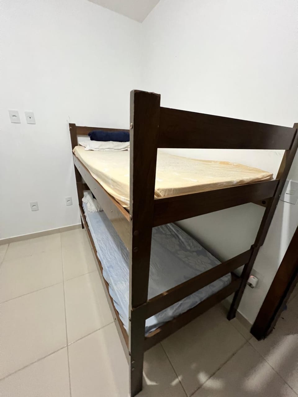 Bed, Photo of the whole room, Bedroom, bunk bed