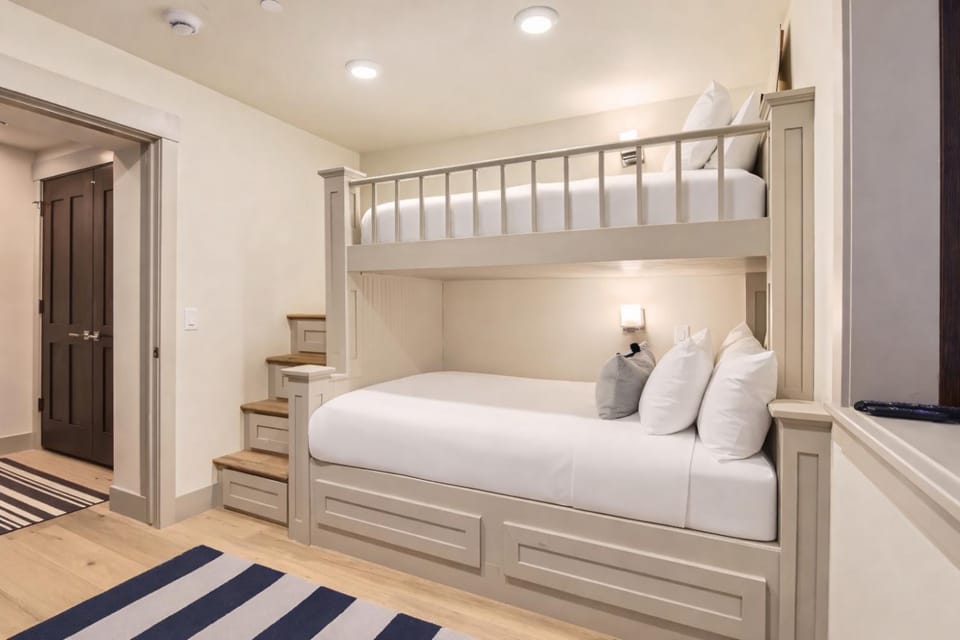 916 Empire Skiers Secret by SkyRun Park City House in Park City