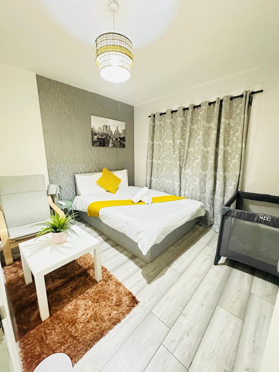 Flat in Aldgate East, London Apartment in London