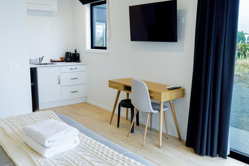 TV and multimedia, Kitchen or kitchenette, Bedroom