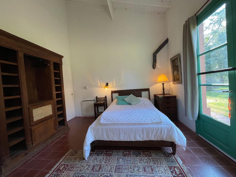 Bed, Photo of the whole room