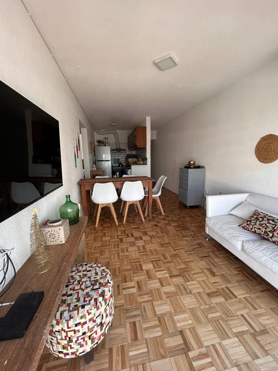 Communal lounge/ TV room, Seating area, Dining area