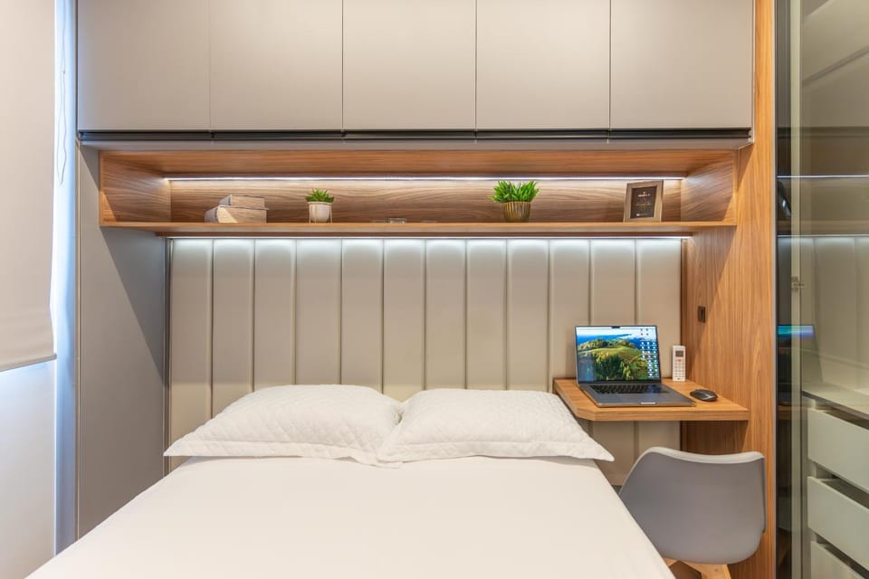 Bed, Photo of the whole room, Decorative detail, wardrobe