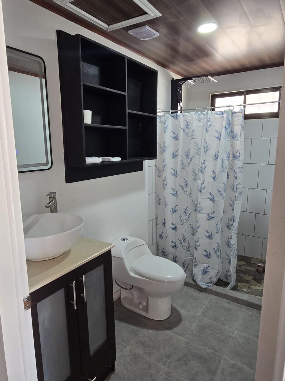 Casa Tucan 2bdr beach house AC BBQ Playa Blanca House in Puntarenas Province