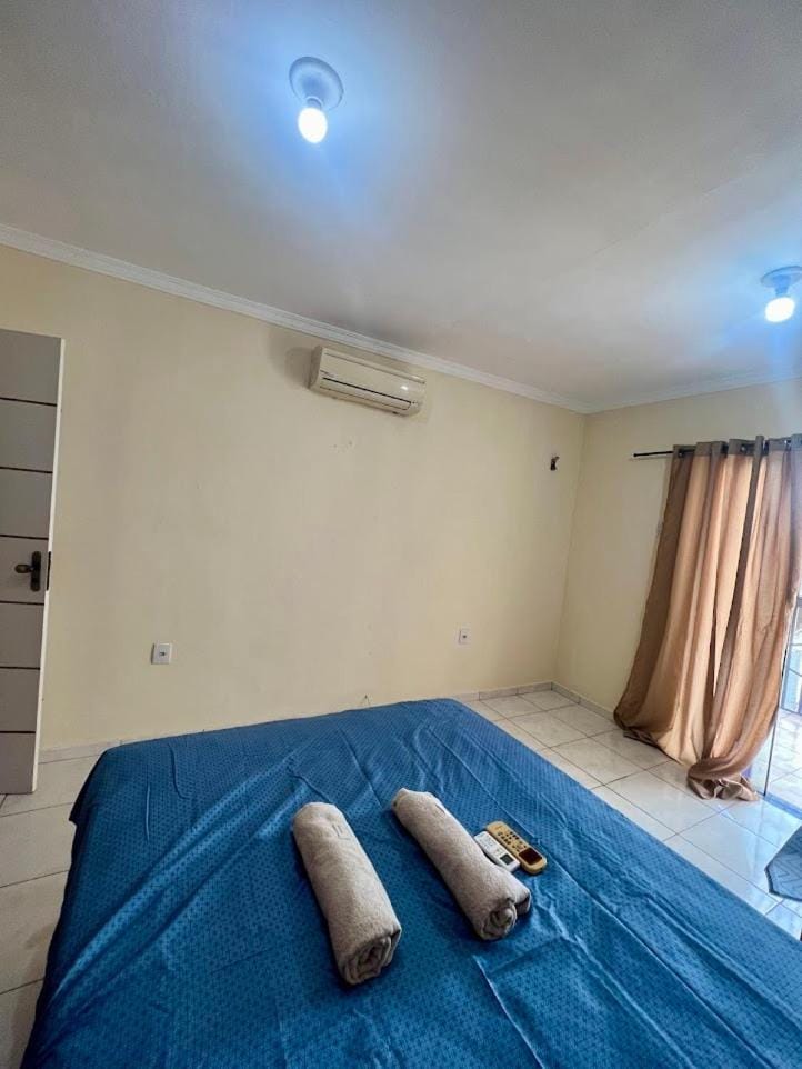 Bed, Bedroom, air conditioner