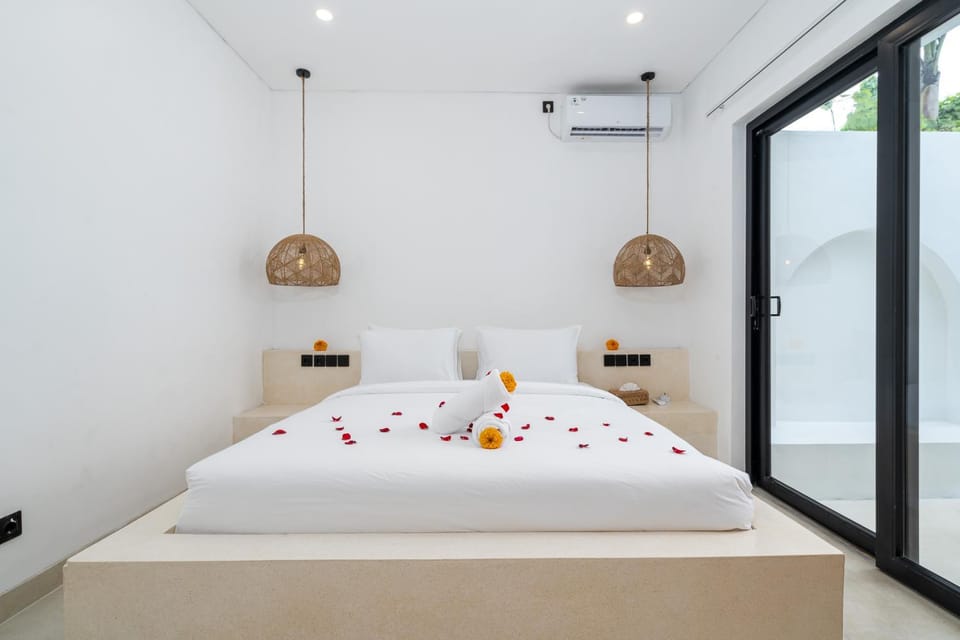 Bed, Bedroom, air conditioner