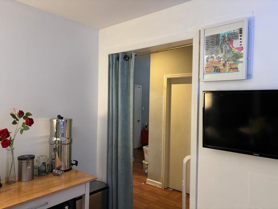 Coffee/tea facilities, Kitchen or kitchenette