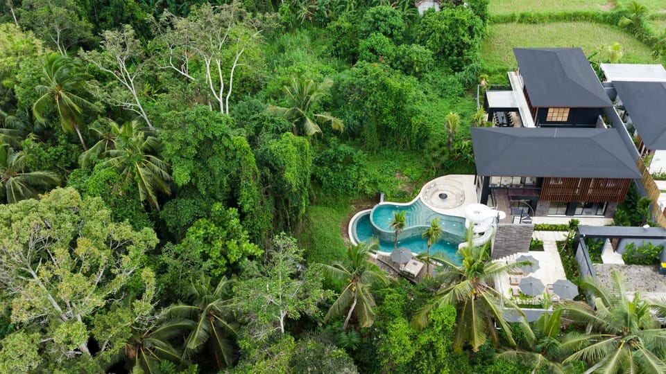 Property building, Pool view, Swimming pool