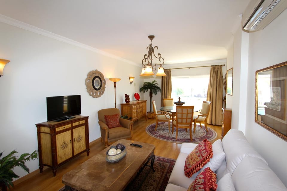 Balcony/Terrace, Living room