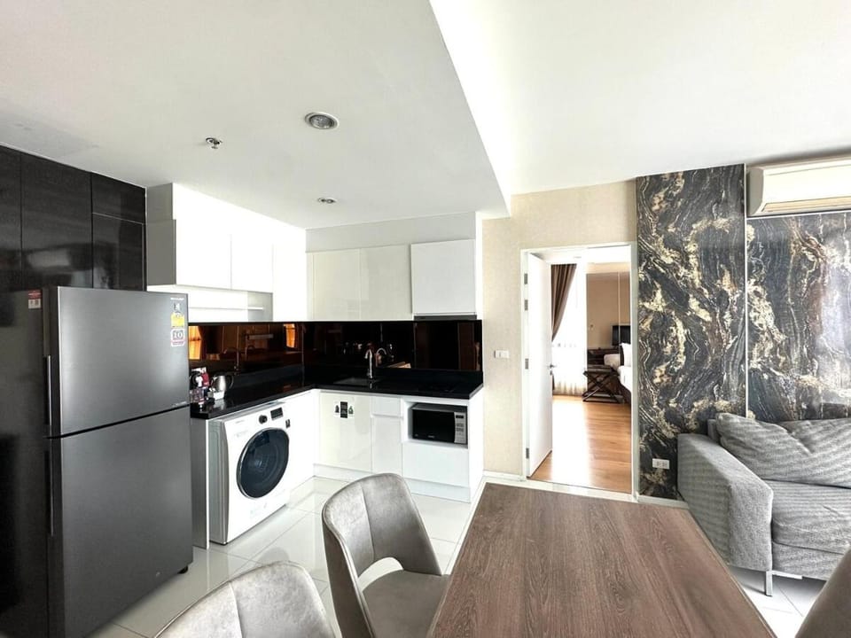 Spacious Luxury Serviced Apartment Apartment in Bangkok