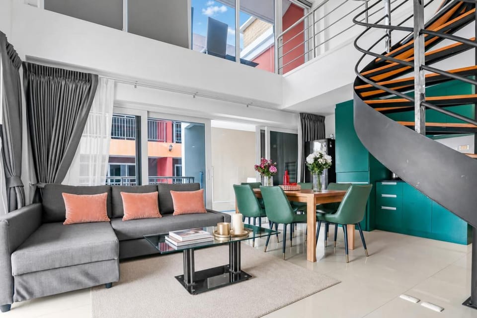 Living room, Seating area, Dining area