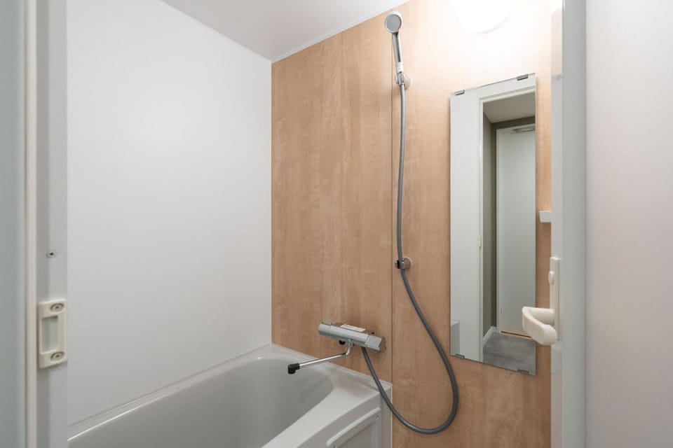Bathroom, Bath