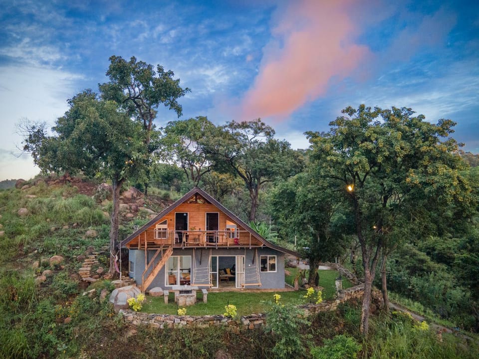 Property building, Natural landscape, Garden, Garden view