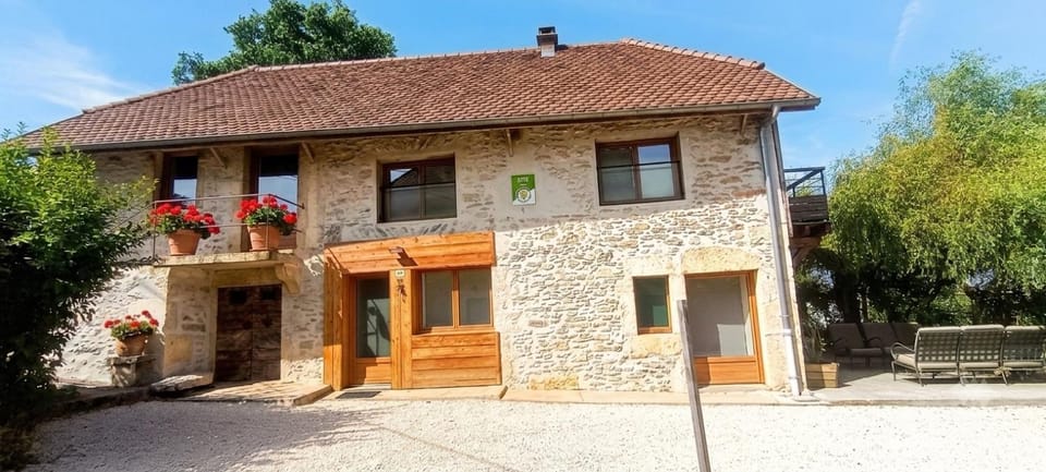 Gîte Le Verger House in Auvergne-Rhône-Alpes