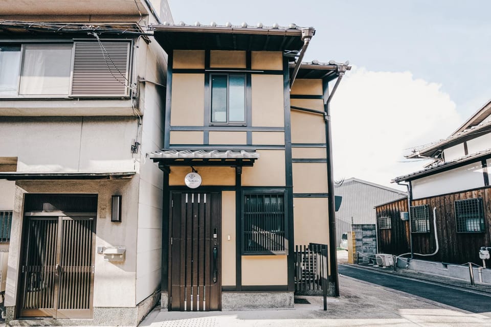 Property building, Day, Neighbourhood, Street view