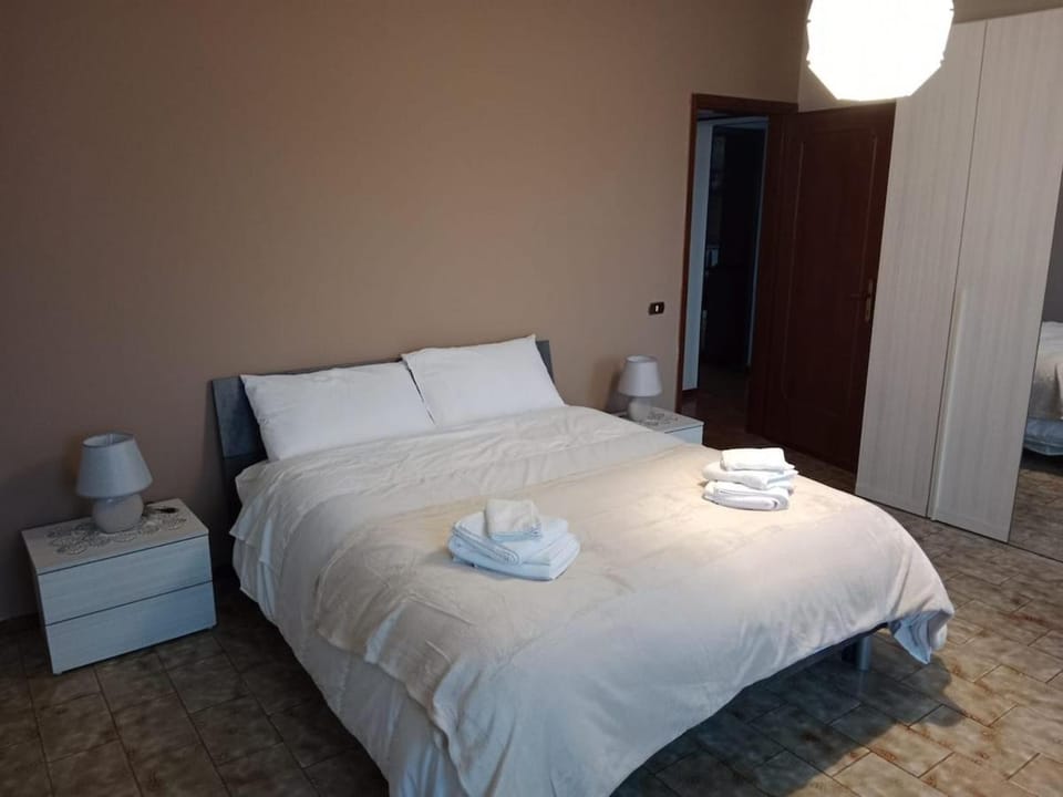Bed, Photo of the whole room, Bedroom, towels, wardrobe