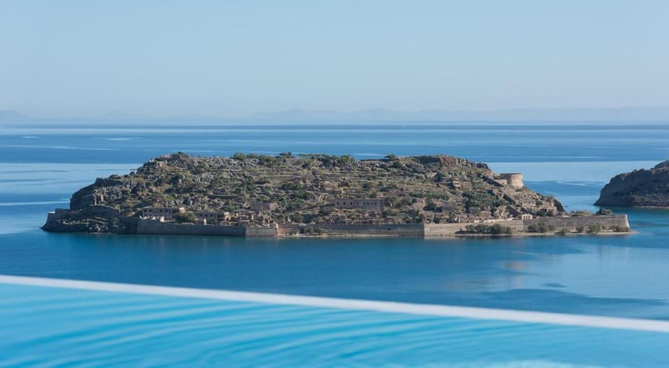 Landmark view, Pool view, Sea view, Swimming pool