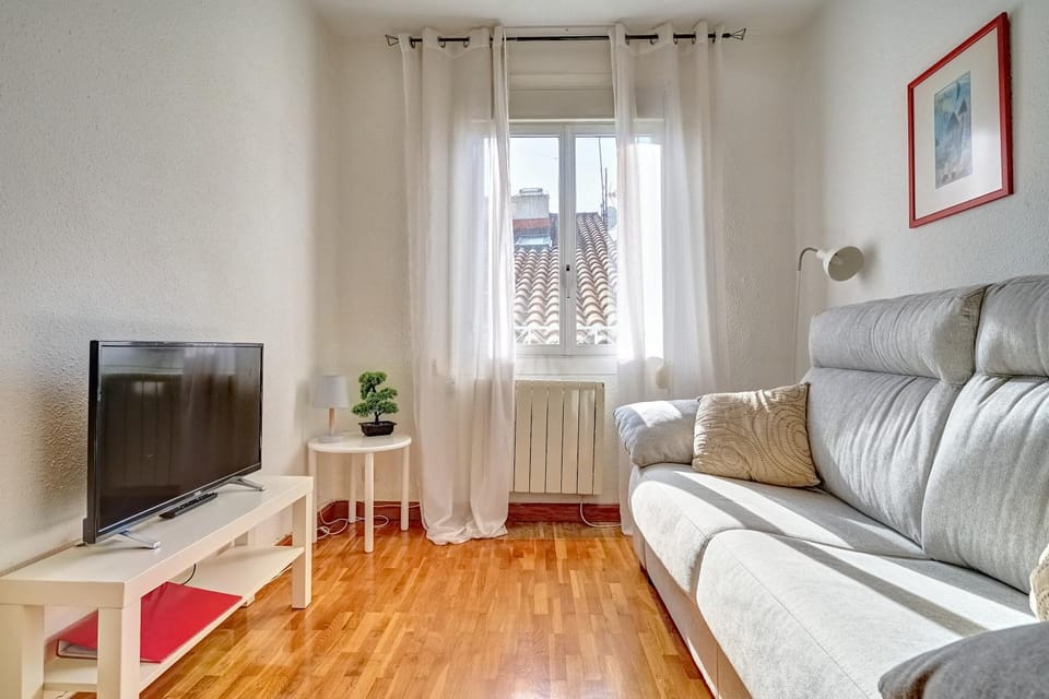Communal lounge/ TV room, TV and multimedia, Living room, Evening entertainment