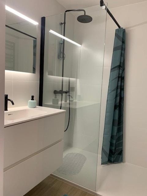 Shower, Bathroom