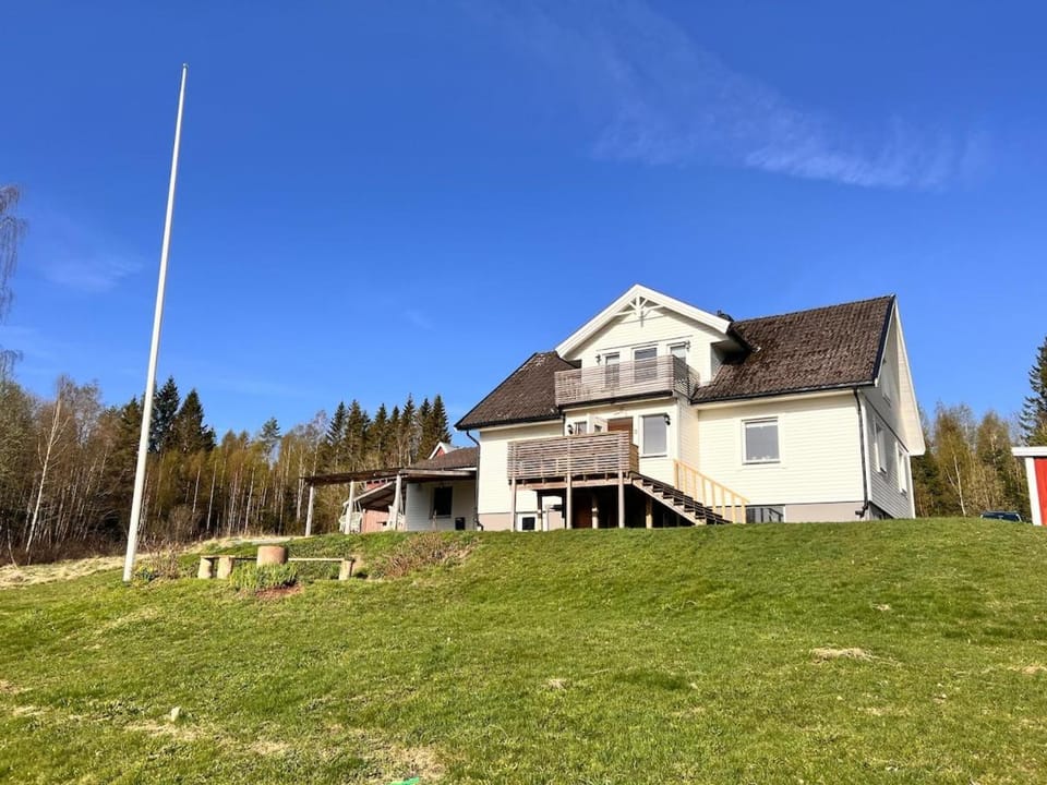 Property building, Spring, Day, Garden, Garden view