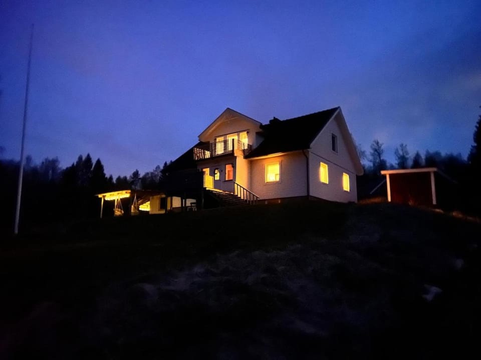 Property building, Night