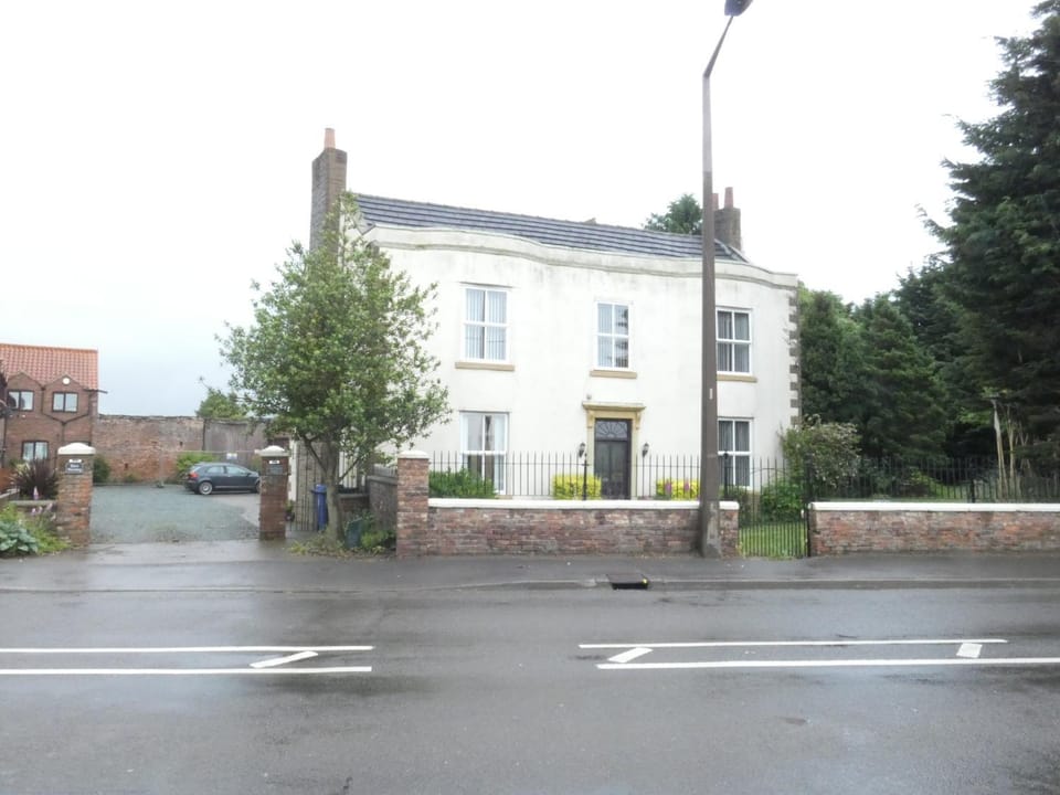 Property building, Location, Parking