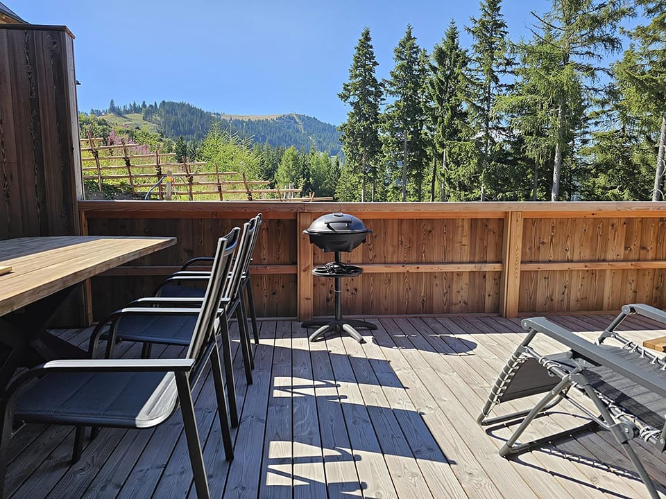 Balcony/Terrace, Mountain view