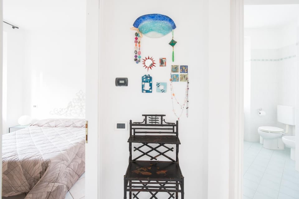 Living room, Decorative detail, Bedroom