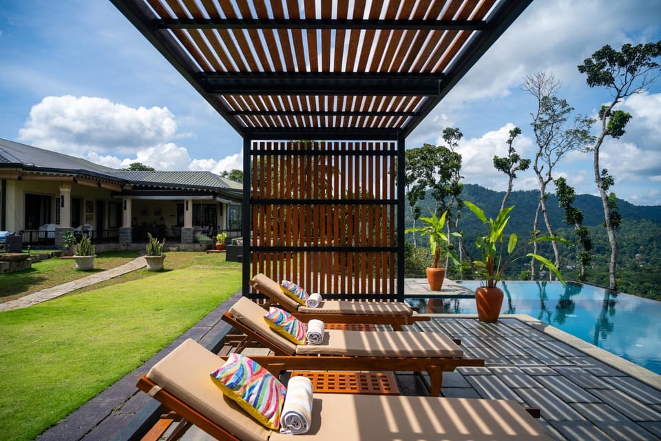 Property building, Patio, Spring, Day, Natural landscape, Garden, Garden view, Mountain view, Pool view, Swimming pool, sunbed
